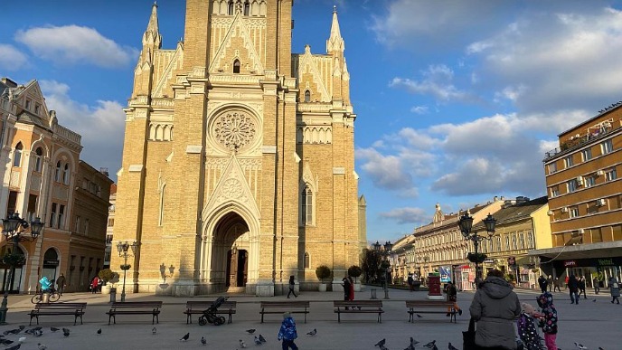 Umereno toplo, sunčani intervali